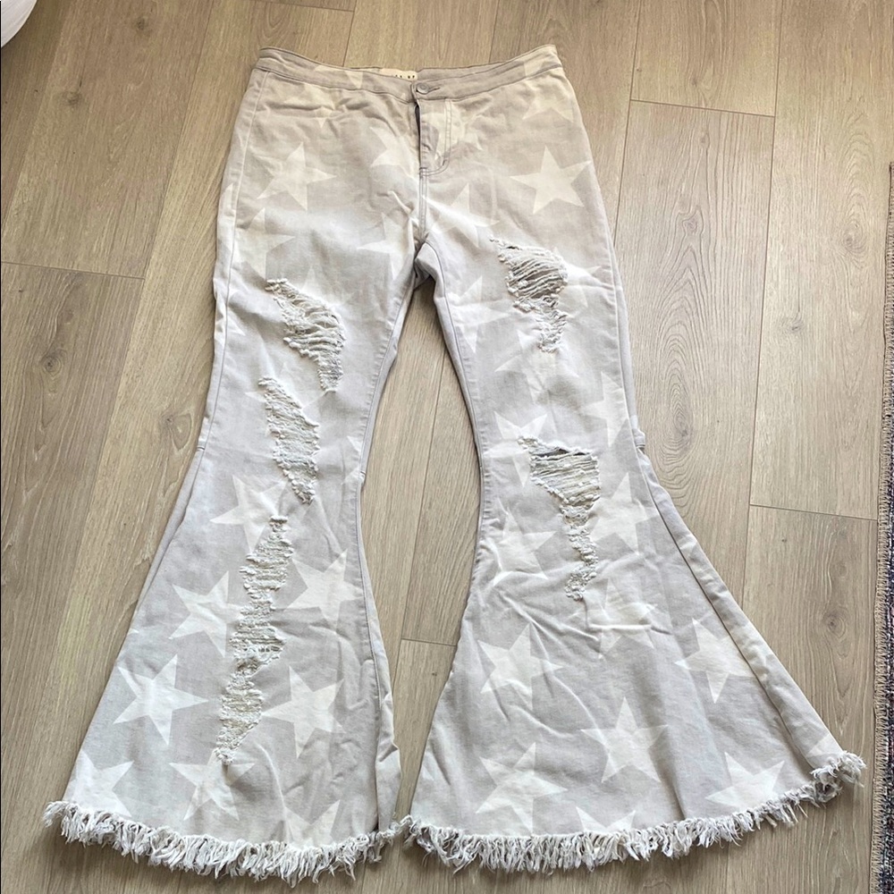 Star Patterned Flared Jeans